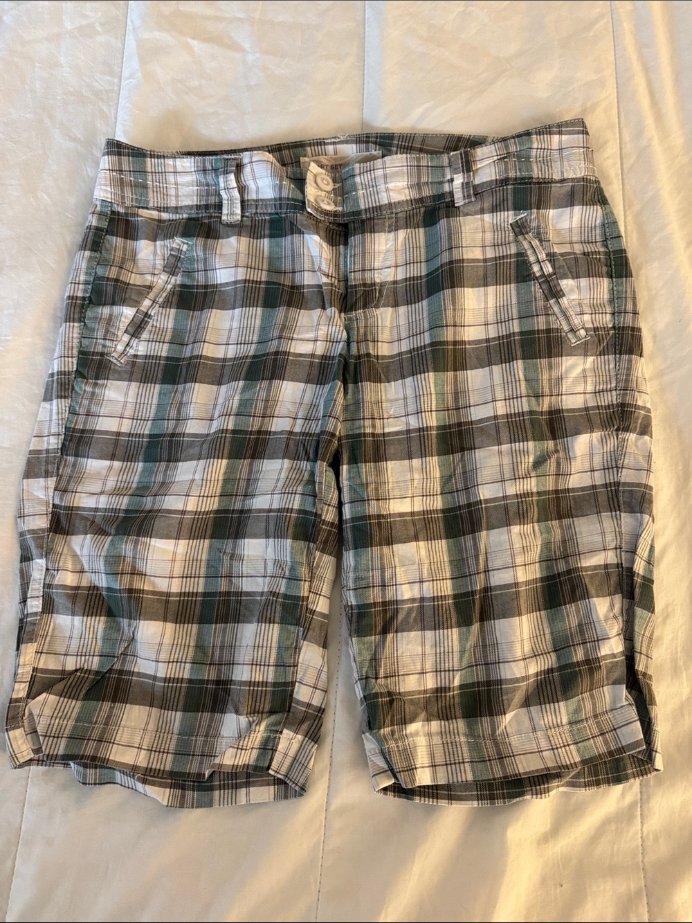 Women’s Plaid Casual Bermuda Shorts in Teal Grey & White